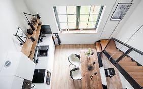 Apart Huesske 1